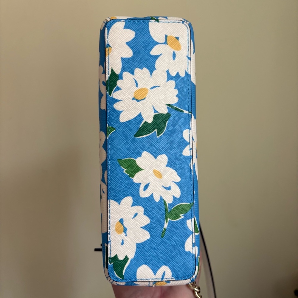 Kate Spade Cameron Hilli Charming Daisy Crossbody Bag NWT - Picture 7 of 9